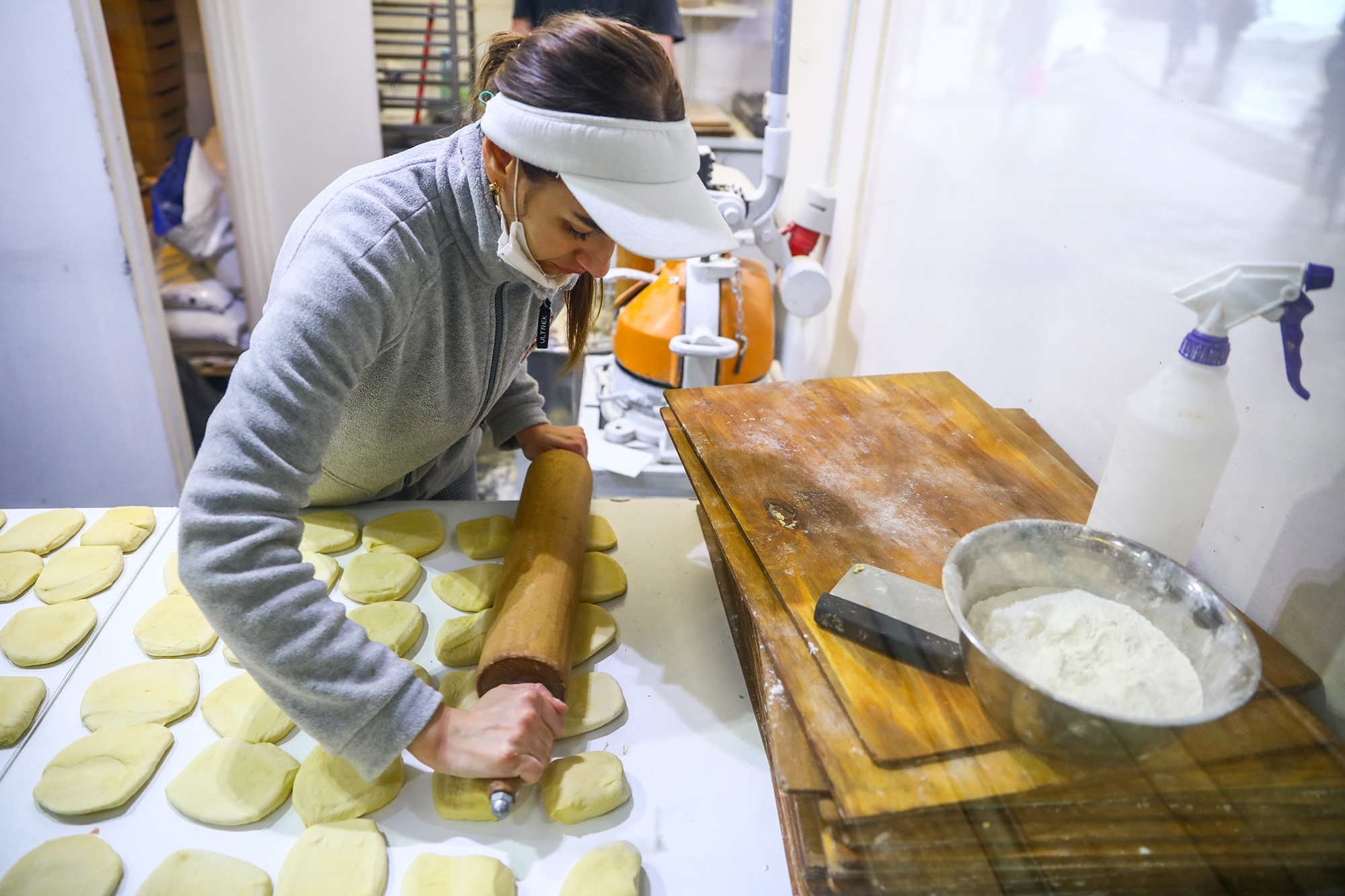 Украинские беженцы в Чехии: как интегрировались и какие доходы приносят чешскому государству